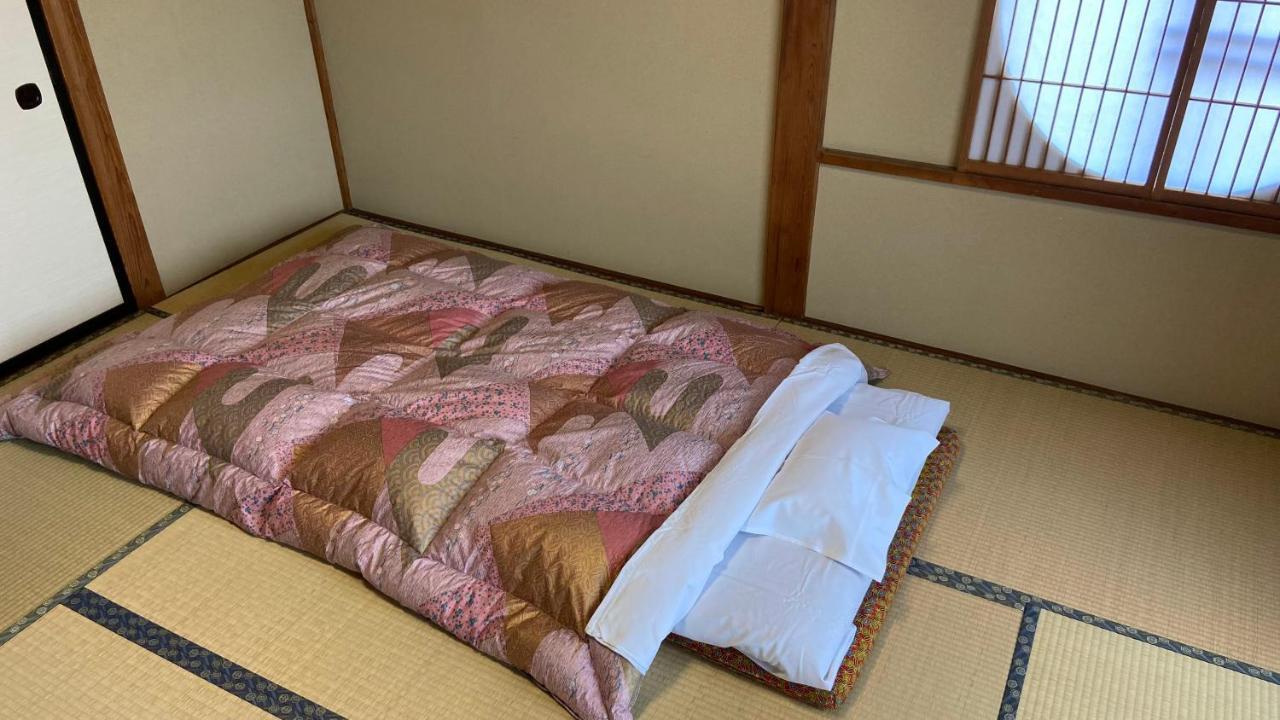 ゲストハウス　華屋 Sado Bagian luar foto