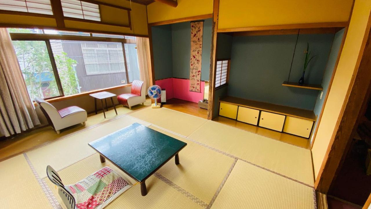 ゲストハウス　華屋 Sado Bagian luar foto